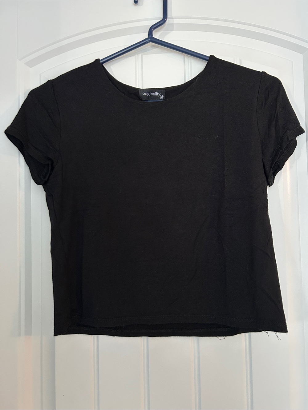 Originality Short Sleeve Black T-shirt Women’s Medium